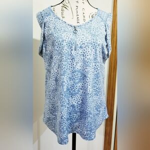 Daisy Fuentes Powder Blue Floral Lace Sleeveless Top Size XL Dainty Mid Zip
